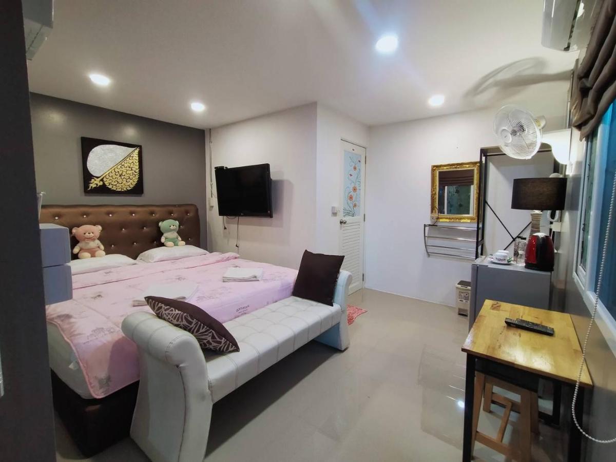 Ruenthip Homestay Bangkok Exterior foto